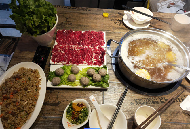 聚牛荟鲜牛肉火锅 聚牛荟鲜牛肉火锅