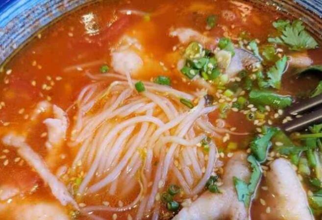 刘相府酸菜鱼米线