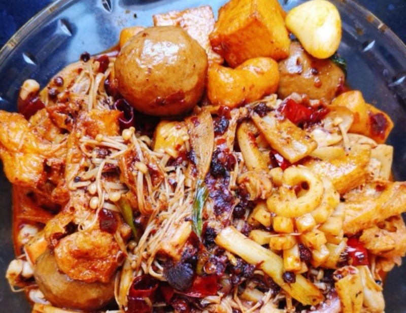 小魔椒麻辣香锅加盟