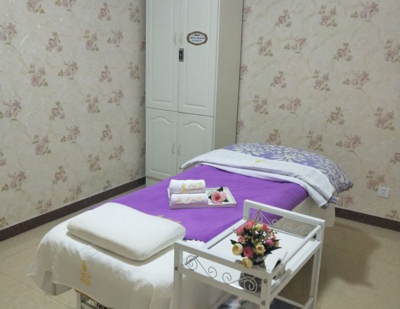 花之吻美容院加盟