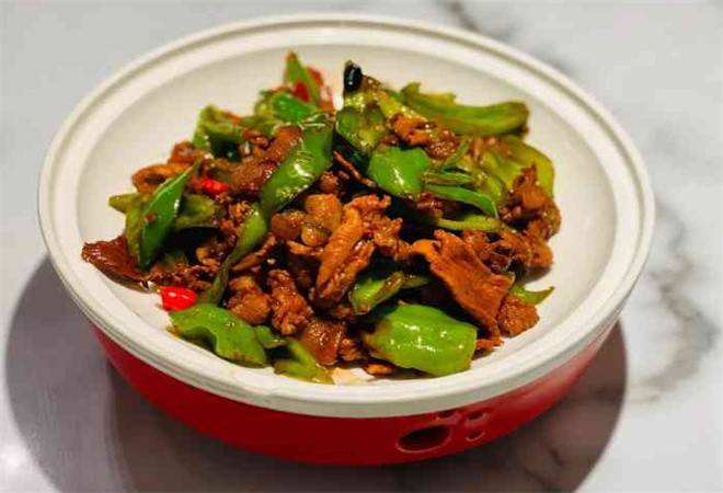 胡子大厨辣椒炒肉