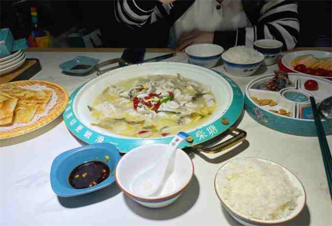 柴塘薄切酸菜魚(yú)加盟