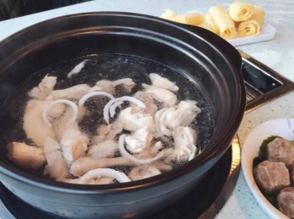 椰叙海南椰子鸡火锅