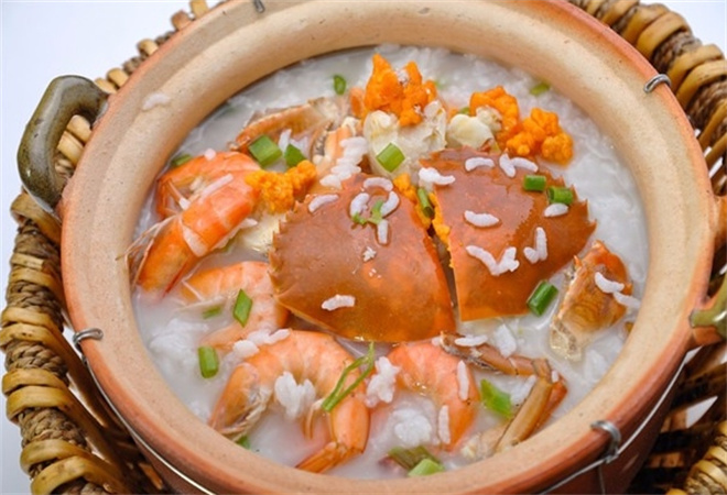 岱石香海鲜砂锅粥