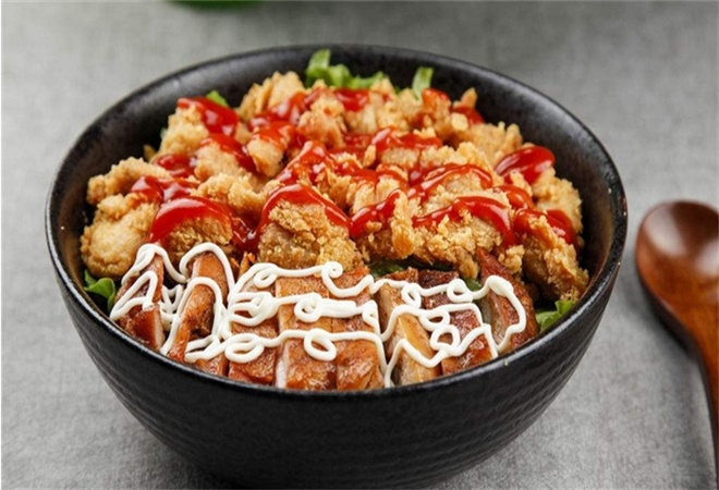 神奇肉肉拌飯