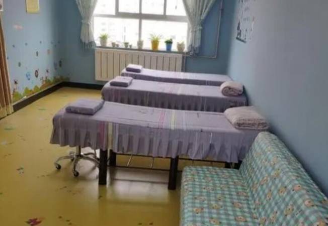 张寄青小儿推拿