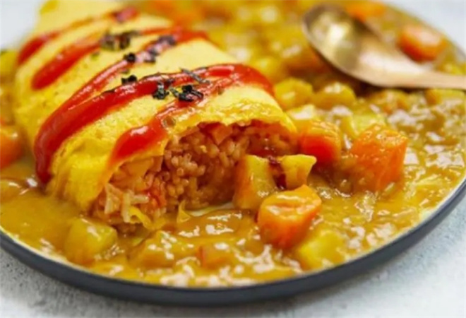 黃餉咖喱蛋包飯