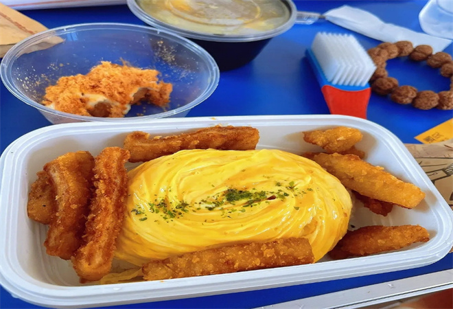 黃餉咖喱蛋包飯加盟