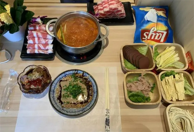 界線鍋物料理加盟