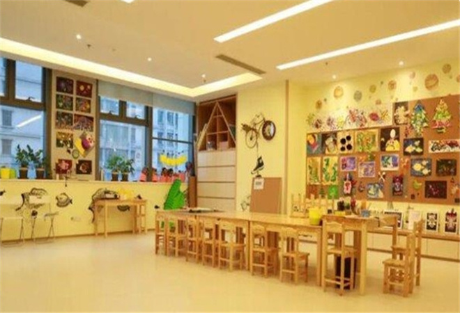 七彩云朵艺术中心