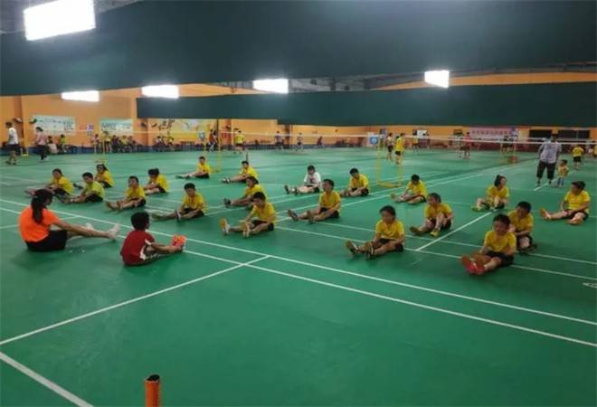 羽毛球培训机构