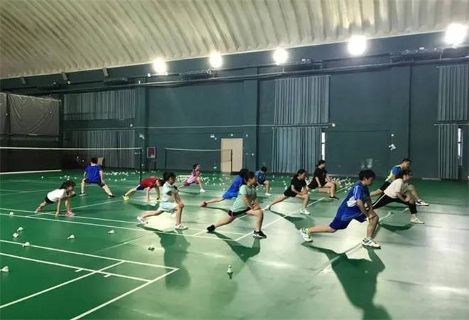羽毛球培训