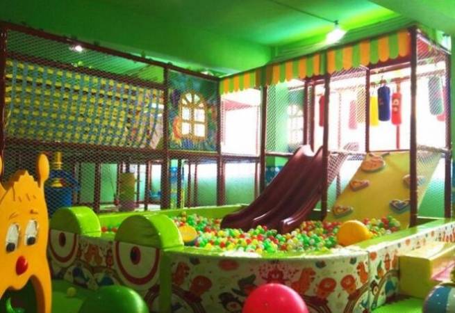 小型游乐场设备