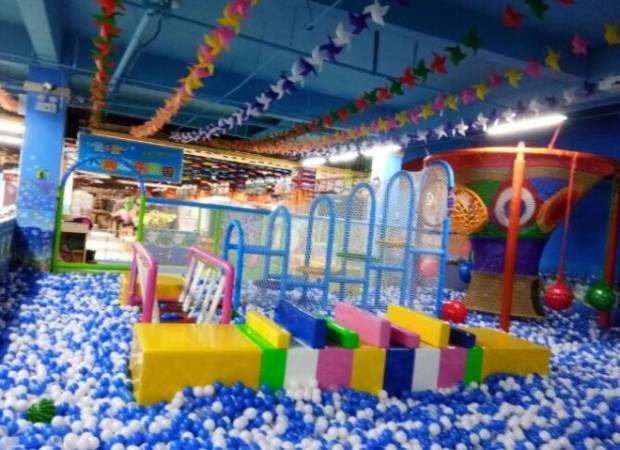 小型游乐场设备