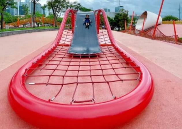 小型游乐场设备