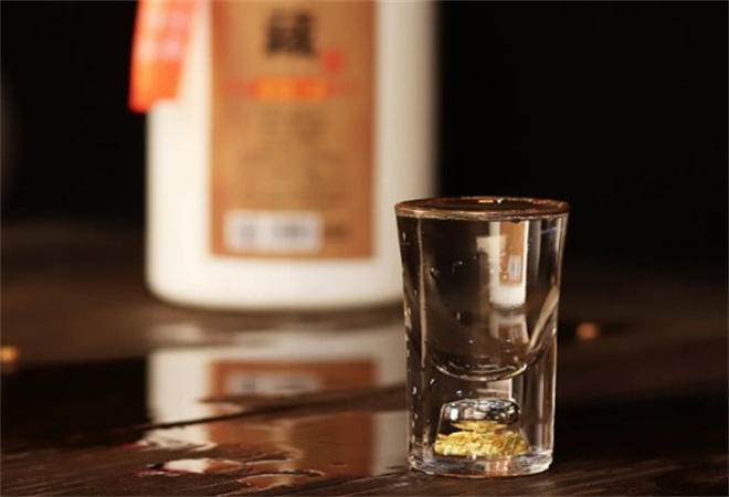 百圣泉白酒