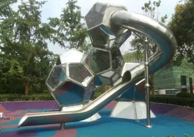 户外不锈钢滑梯