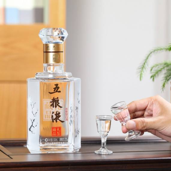 五粮液白酒