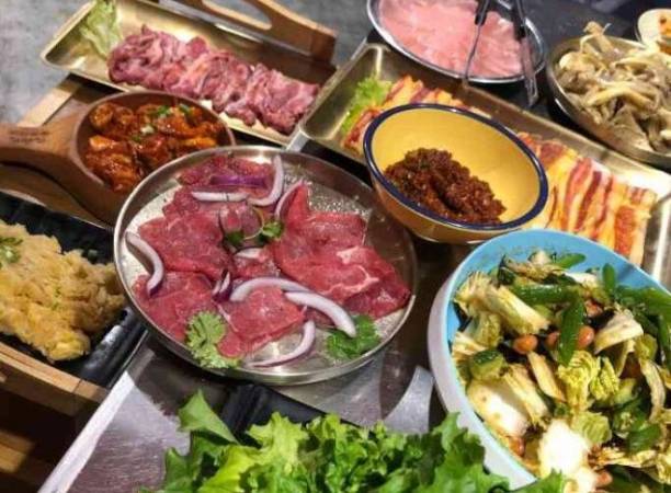 为青春地摊烤肉