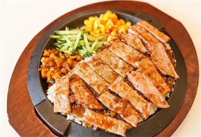 意大利風(fēng)味牛排飯 意大利風(fēng)味牛排飯