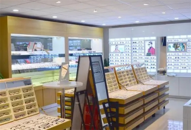 眼鏡連鎖店加盟