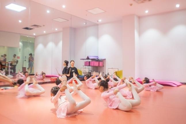 红樱桃舞蹈 红樱桃舞蹈