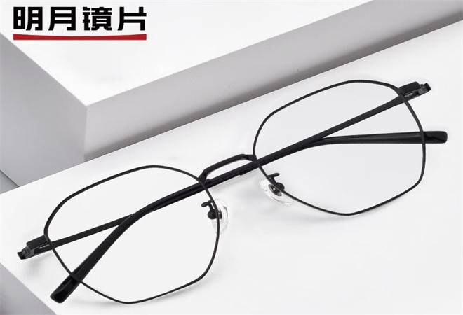 明月眼镜
