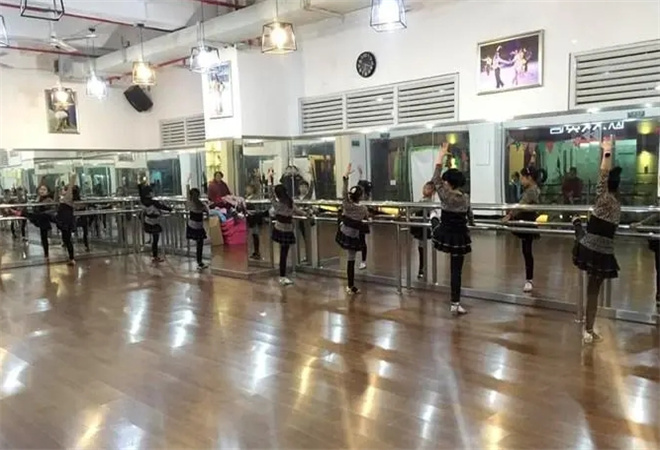 拉丁舞培训机构加盟