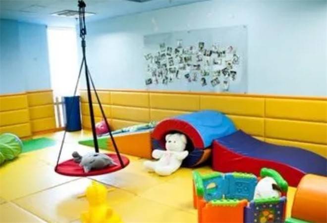 婴儿早教中心