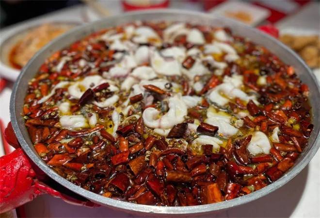 朱世红钢盆水煮鱼