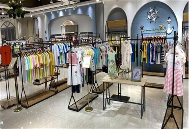 儿童服饰折扣店