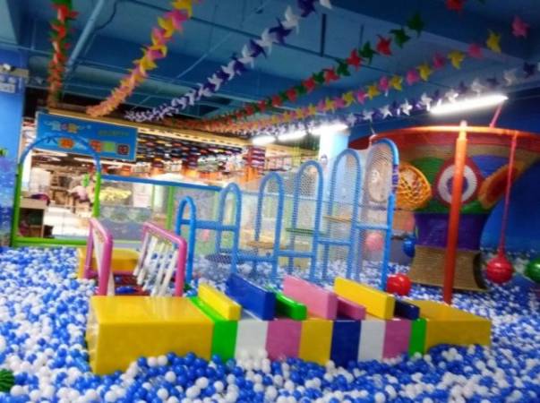 大型儿童乐园