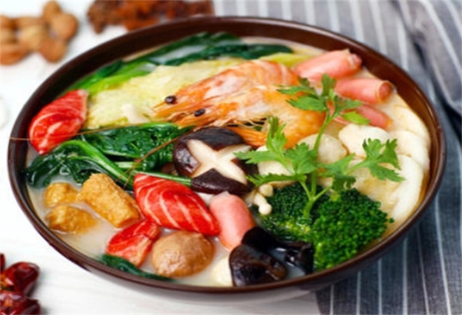 椒鮮森麻辣燙加盟