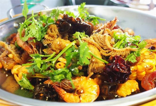 孙晓杨藤椒麻辣香锅