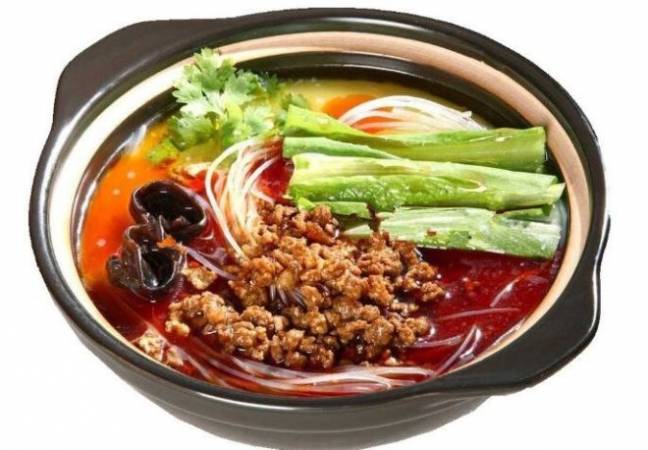 正南柒百泡椒砂锅米线