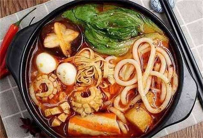 张小姐花甲粉砂锅米线