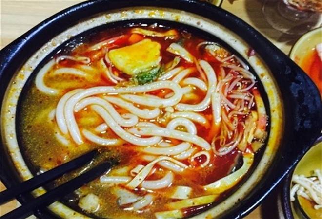 巧娘子过桥米线