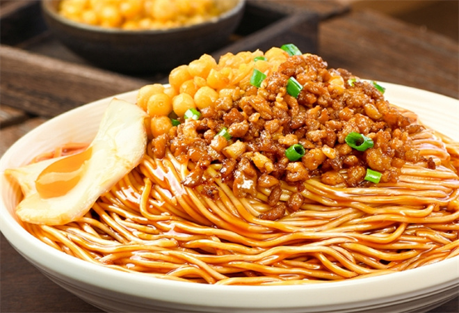 豌豆炸酱面 豌豆炸酱面