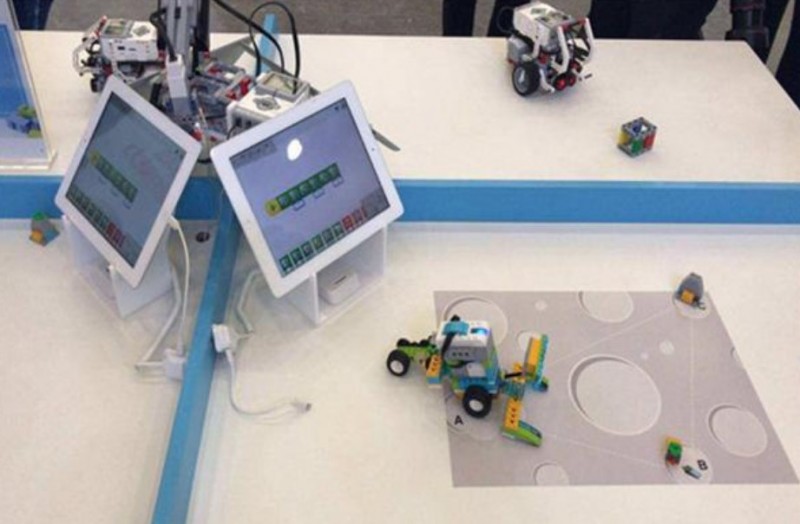 欧趴机器人教育