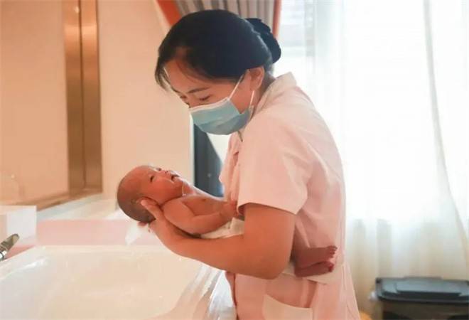 月满阁母婴护理