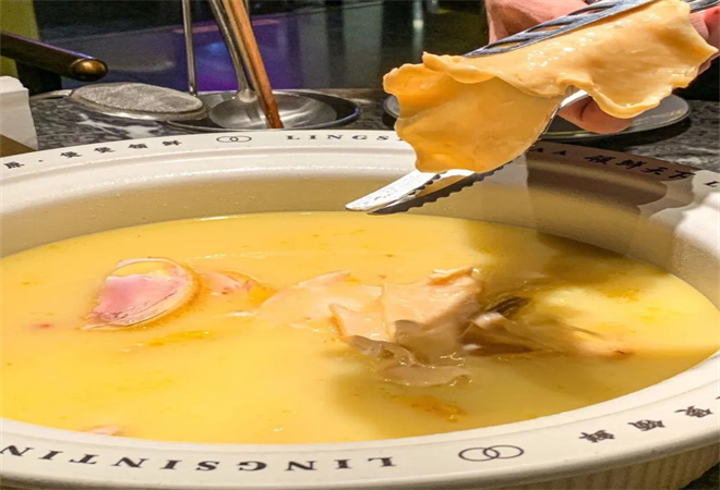 領(lǐng)鮮天下花膠雞