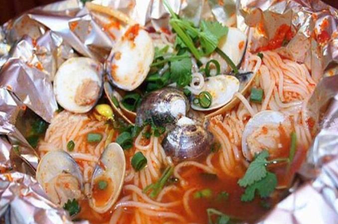 口口香花甲米线加盟