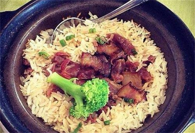 廣式煲仔飯木桶飯