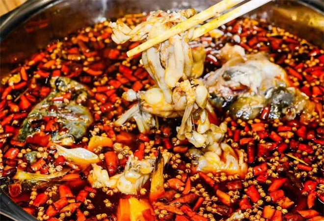 重慶美蛙魚頭火鍋加盟