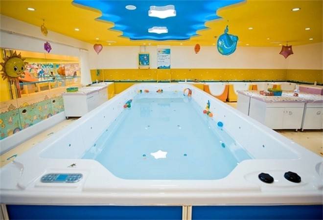 婴幼儿游泳中心