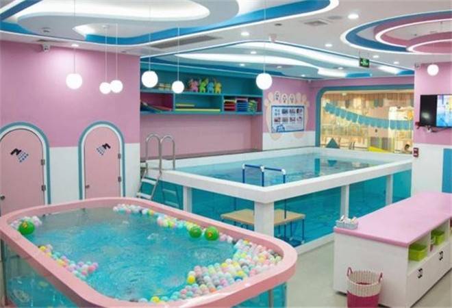 婴儿游泳场