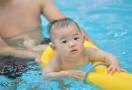 幼儿游泳早教