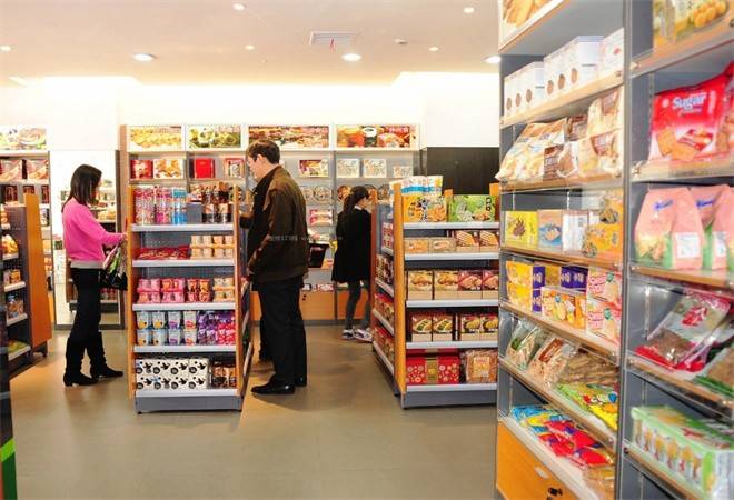 进口休闲零食店