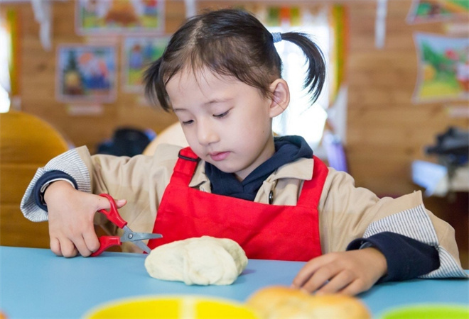 熊孩子辅食手工坊加盟