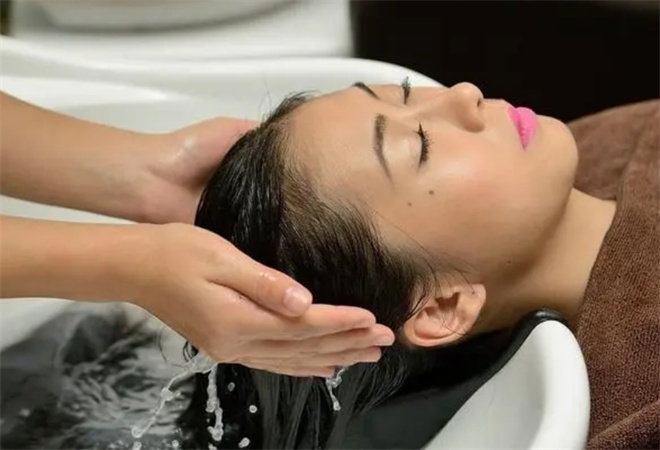 中草药养发加盟